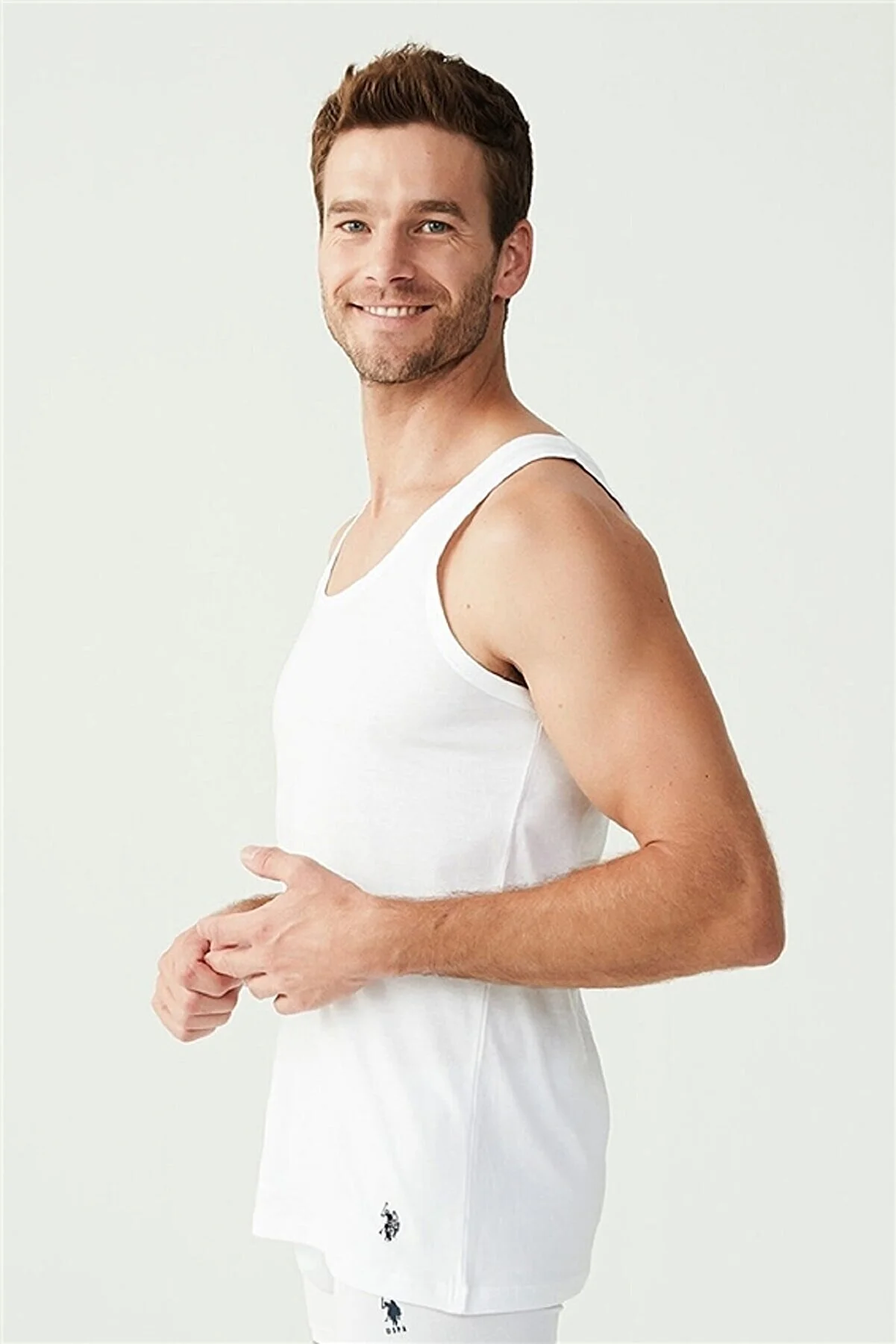 U.S. Polo Assn. 80188، طقم فانيلات رجالية قطعتان (2 Pack)، مصنوع من قطن 100٪، باللون الأسود. - الصورة 6