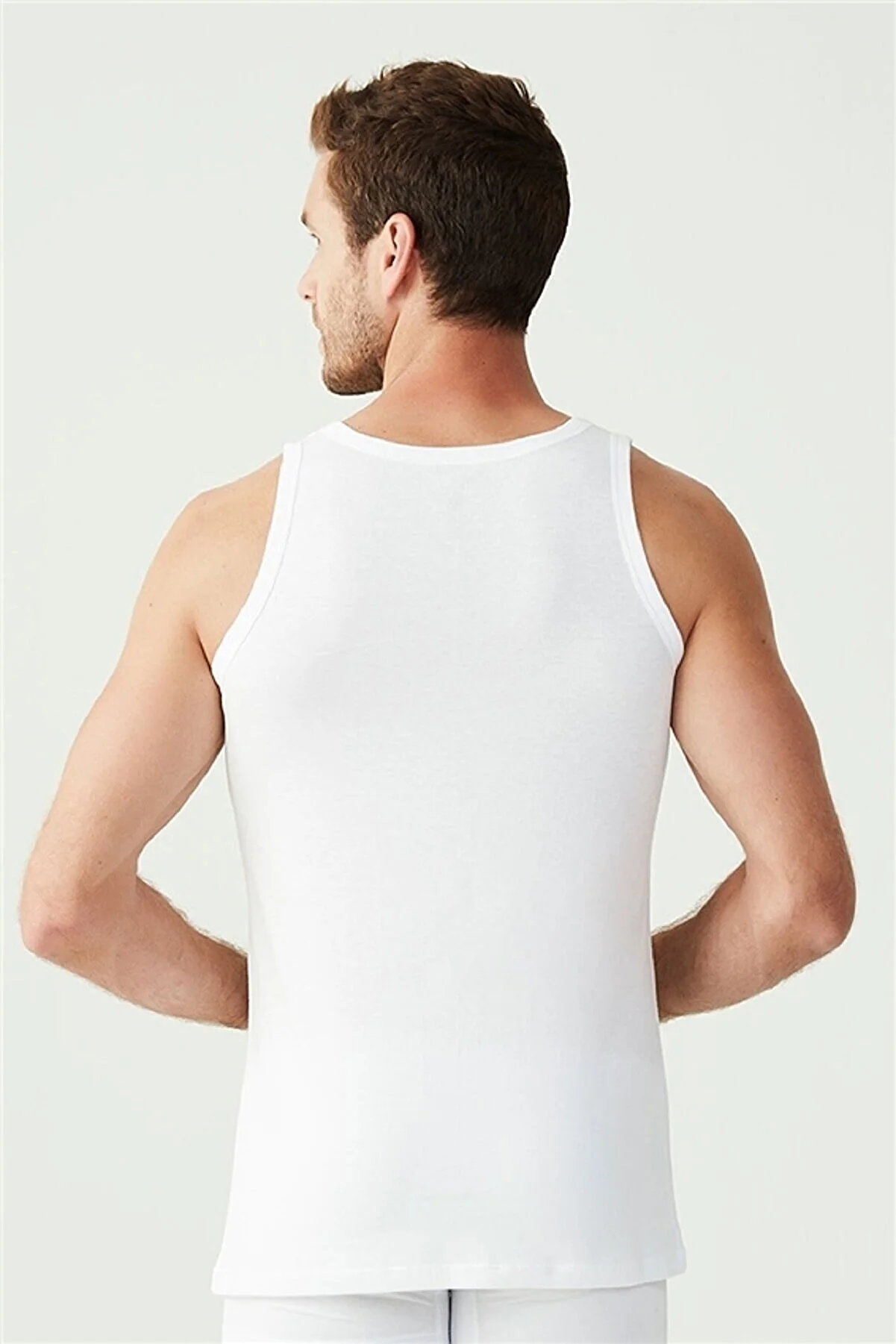 U.S. Polo Assn. 80188، طقم فانيلات رجالية قطعتان (2 Pack)، مصنوع من قطن 100٪، باللون الأسود. - الصورة 4