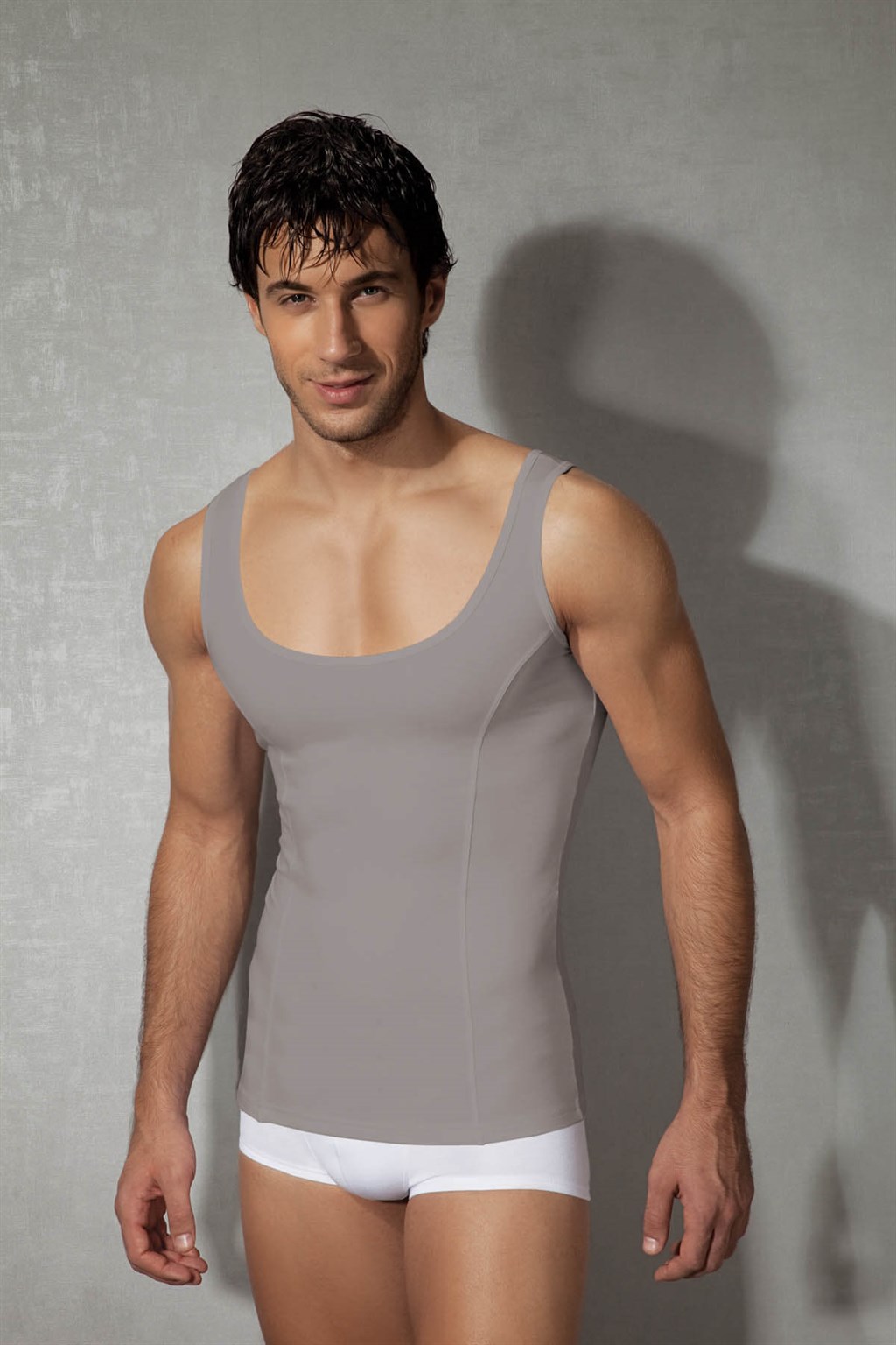 Doreanse قميص داخلي رجالي من المودال والقطن بياقة مربعة، موديل 2255، لون رمادي.